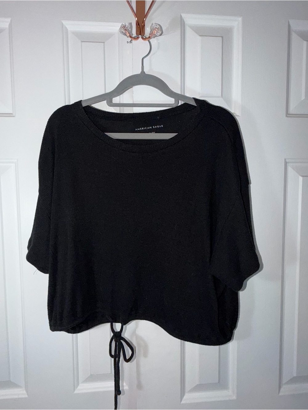 American Eagle Outfitters Black Cropped Drawstring Sweatshirt